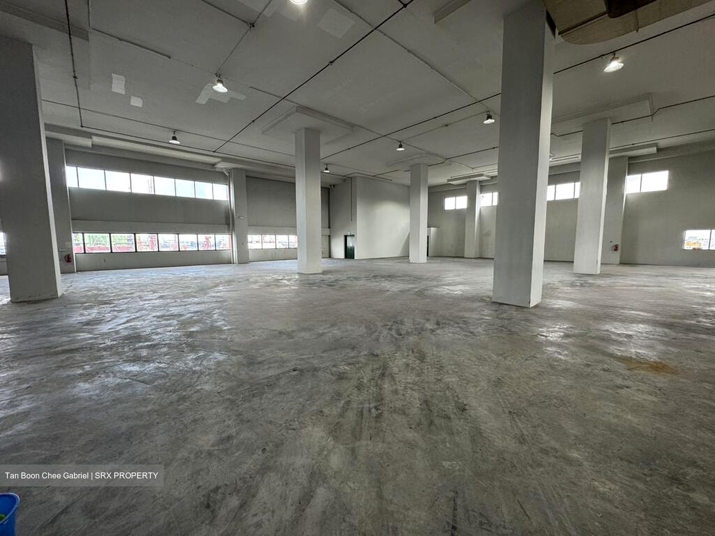 Gul Crescent (D22), Warehouse #565814801